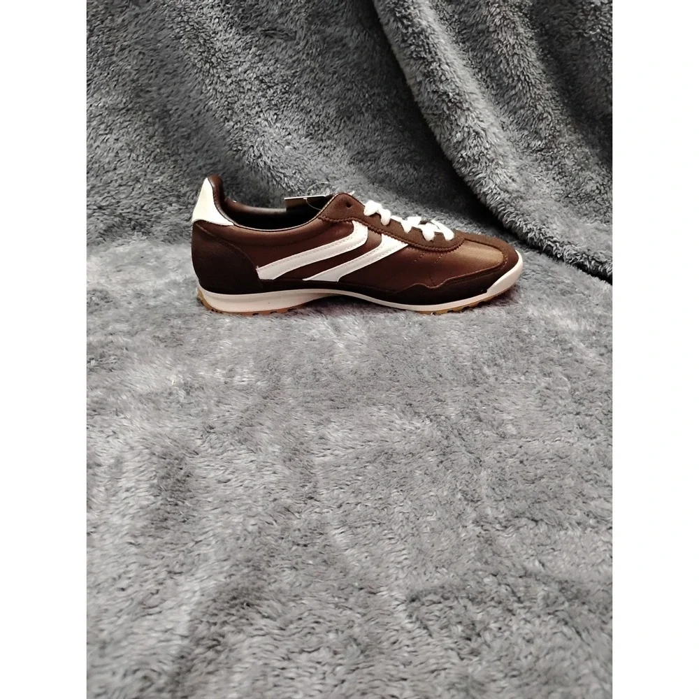 No Boundaries Women's Brown/White Lace Up Low Top Athletic Sneakers